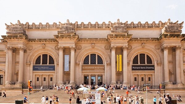 Самый большой музей в мире по площади, количеству экспонатов. Названия, где находится, презентация, фото